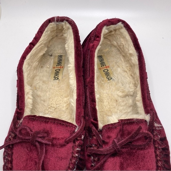MINNETONKA Moccasins Women’s Size 9 Red Velour Cally slipper - Picture 7 of 9